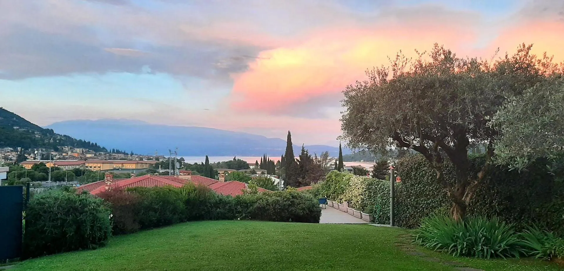 Holiday home Stunning & Lovely Villa Manuela Salo Italy